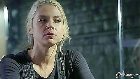 Smoking-h transsexu shine daniels & foot fetish