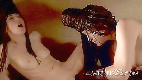 Super-hot forth help of hot babes