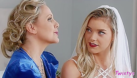 Milf & sexy lingerie