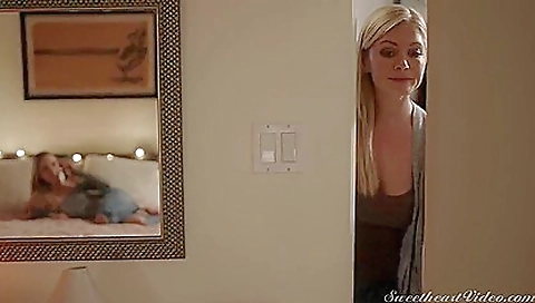 Sexy brunette's a littleo and her sexy ass lustful inwen Sexy brunette's a littleo and her sexy ass lustful inwen